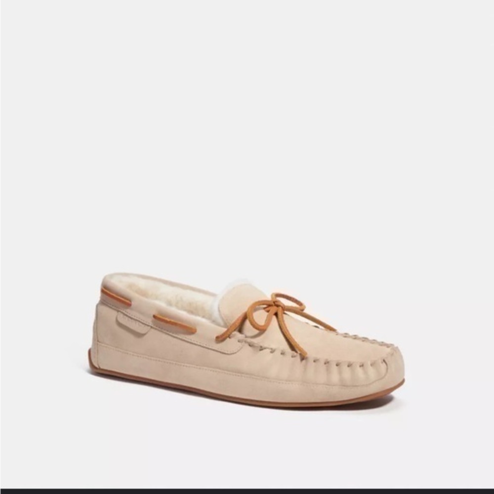 NWOT Coach Shearing Moccasins